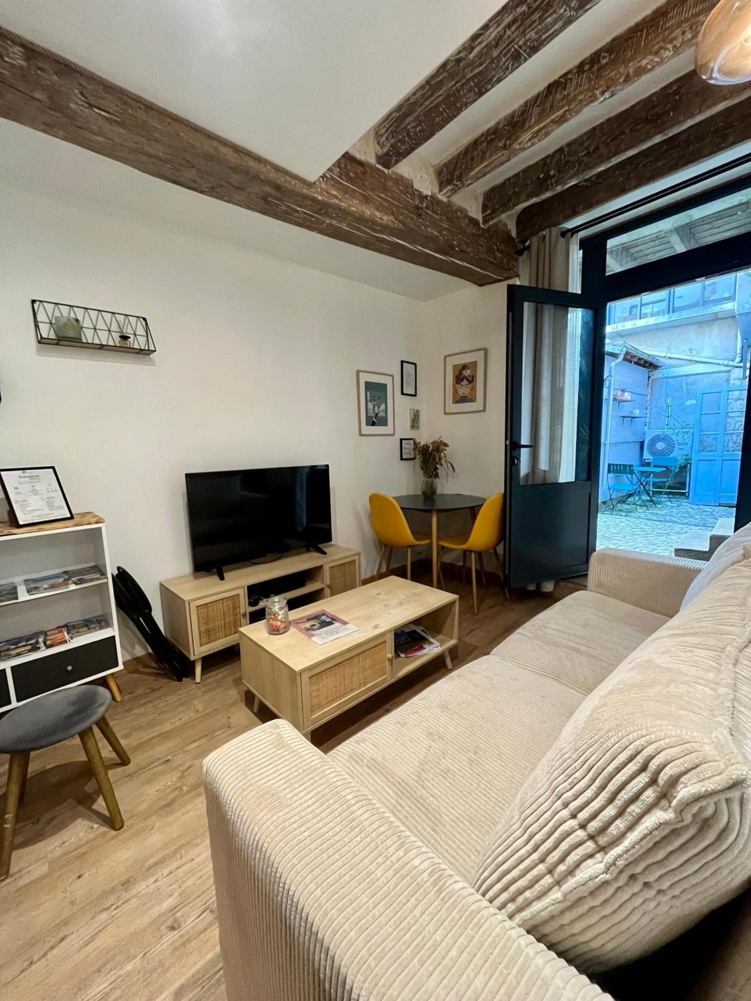 La Cour Chartraine - Cosy Appartement Avec Cour Exterieur A Blois Exterior photo